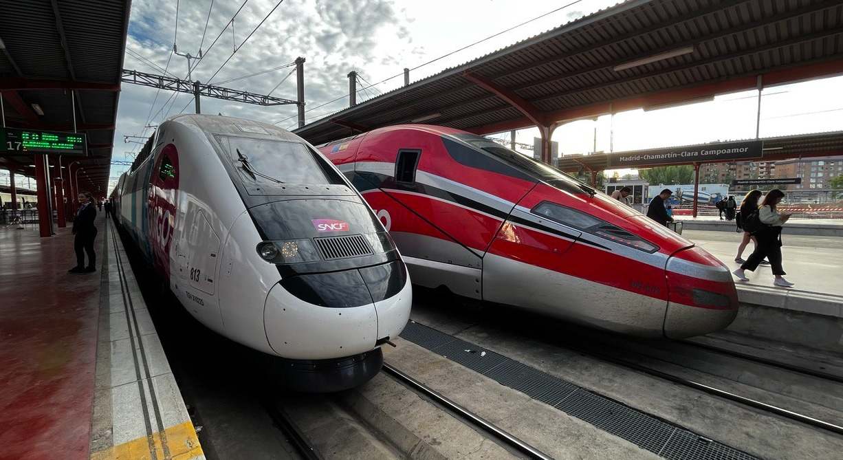 Trenes de Ouigo e Iryo en Chamartín. / V.E.
