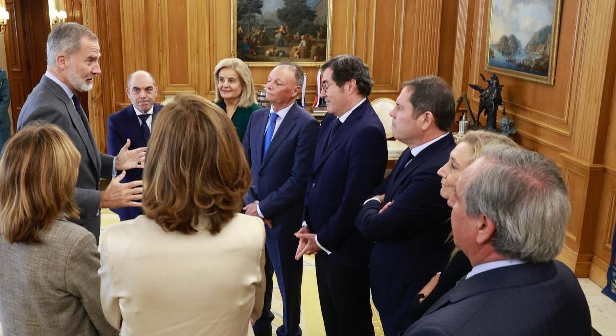 Un momento de la audiencia en La Zarzuela con el Rey.