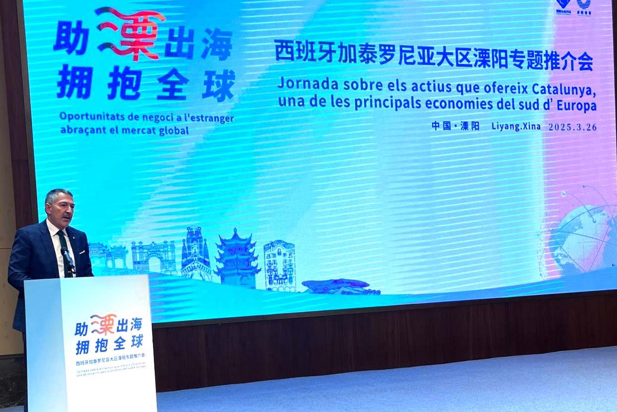 El consejero de Empresa y Trabajo, Miquel Sàmper, en su gira por China. EP