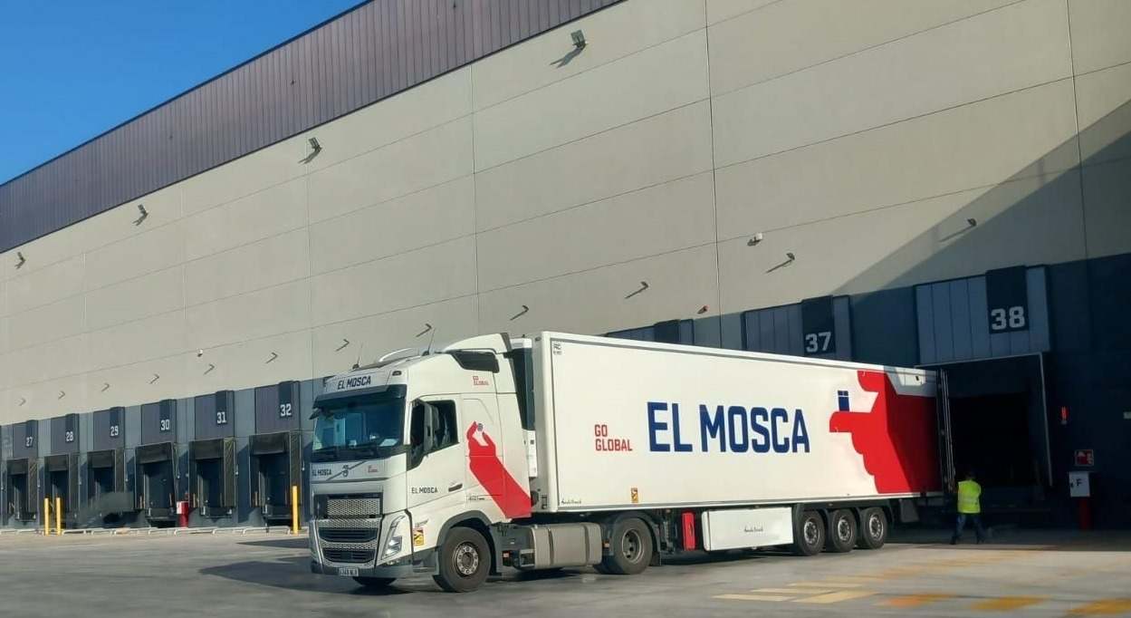 Un camión del grupo de transporte.