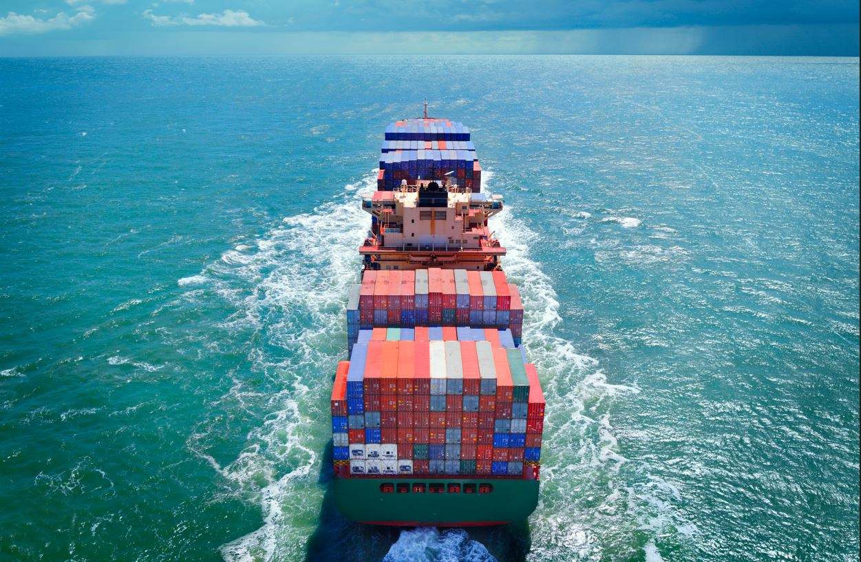 Buque transporte mar