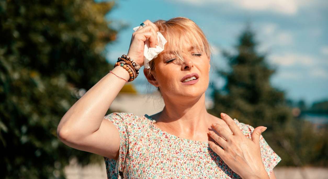 Conoce las enfermedades más comunes en verano debido a factores como el calor, la humedad, la exposición al sol o los cambios de hábitos y alimentación.