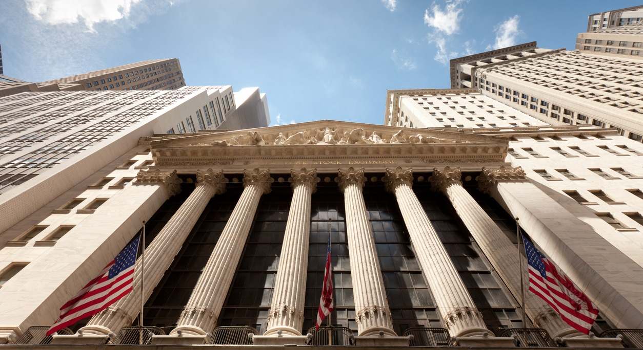 Buscando pistas en Wall Street