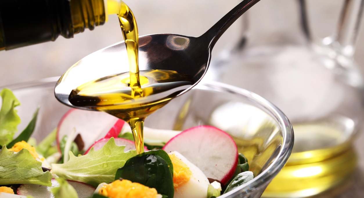 La dieta mediterránea es una de las más completas y sus alimentos combinan calidad con sabor. Además puede ayudar a reducir el riesgo de sufrir ciertas enfermedades, incluso algunos tipos de cáncer.