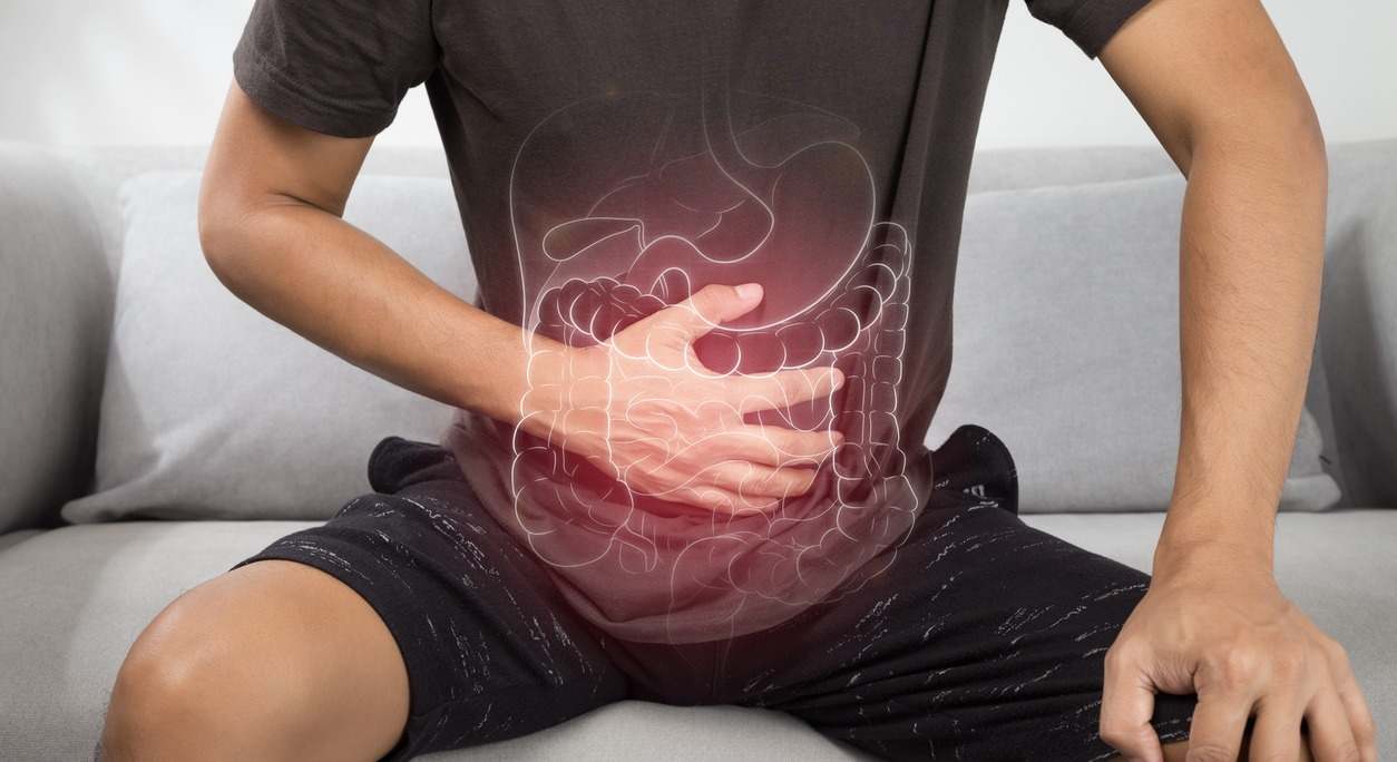 El SIBO o Sobrecrecimiento Bacteriano del Intestino Delgado es una afección que se produce cuando hay un exceso de bacterias en este órgano. Te contamos sus síntomas y los mejores tratamientos.