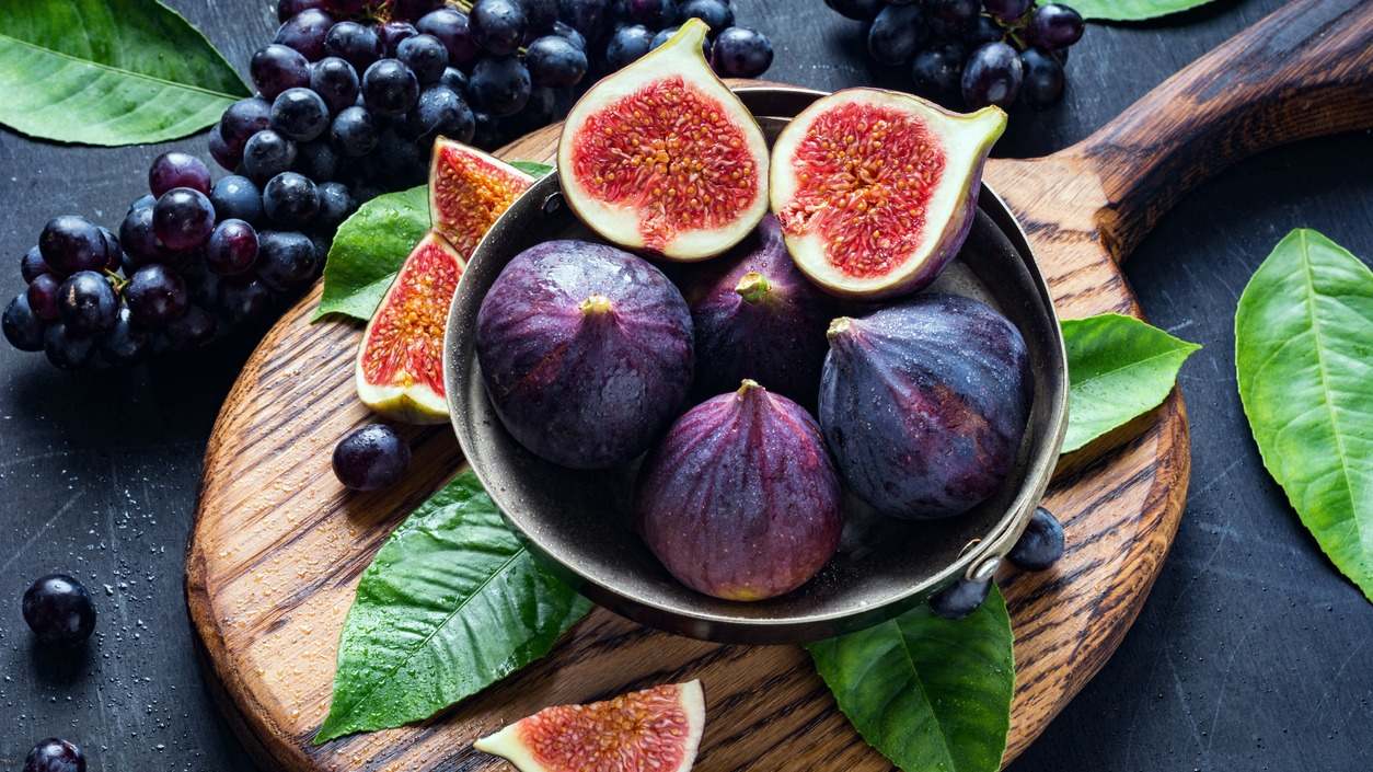 ¿Qué pasa si comes higos a diario? Descubre los beneficios de esta fruta en este post.