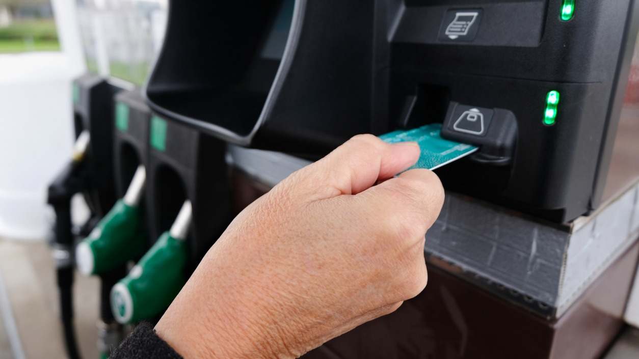 gasolinera low cost cajero automatico estafa pago tarjeta