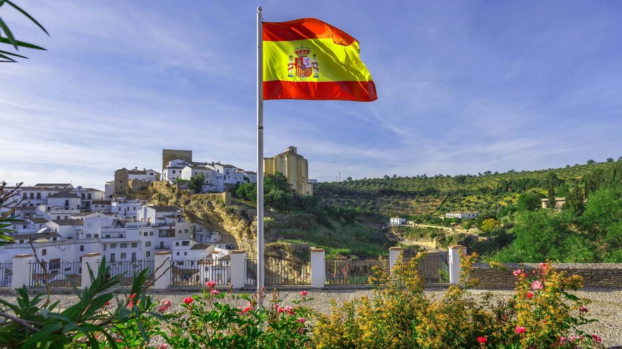 España bandera PIB Setenil Bodegas