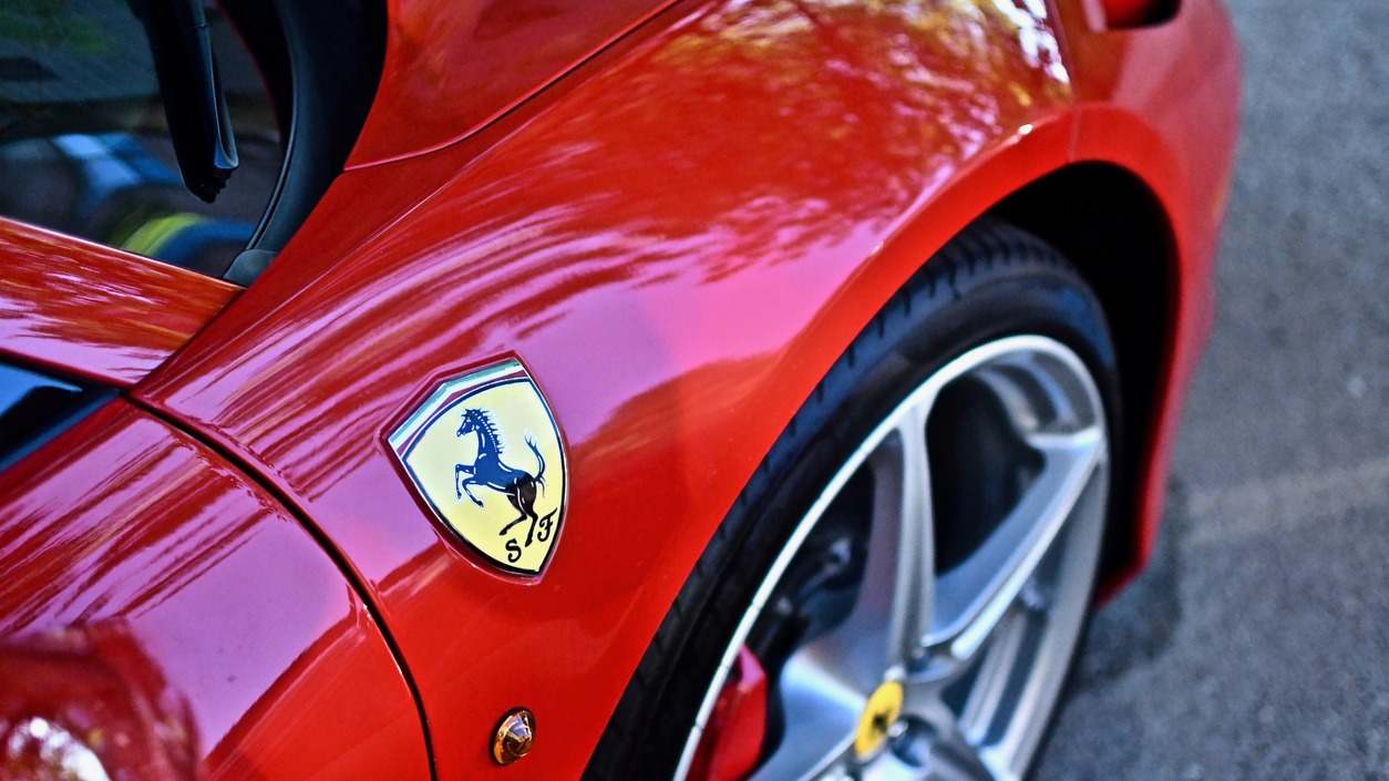 ferrari-istock