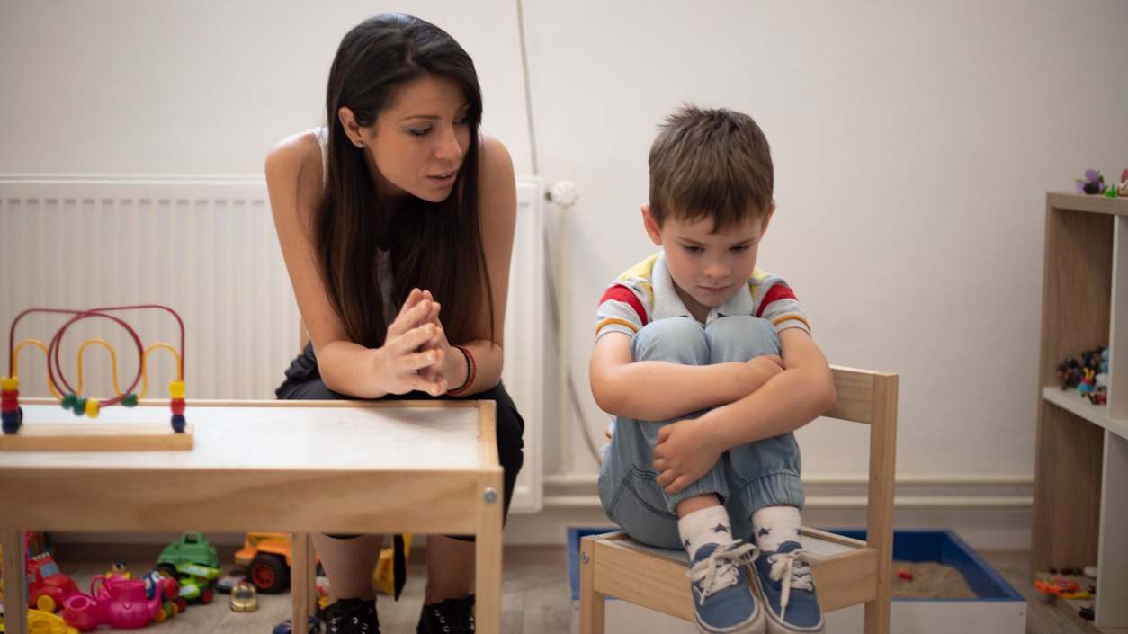 ¿Qué es el Síndrome de Asperger? ¿Cómo podemos manejar los momentos de enfado? Lo vemos en este post.