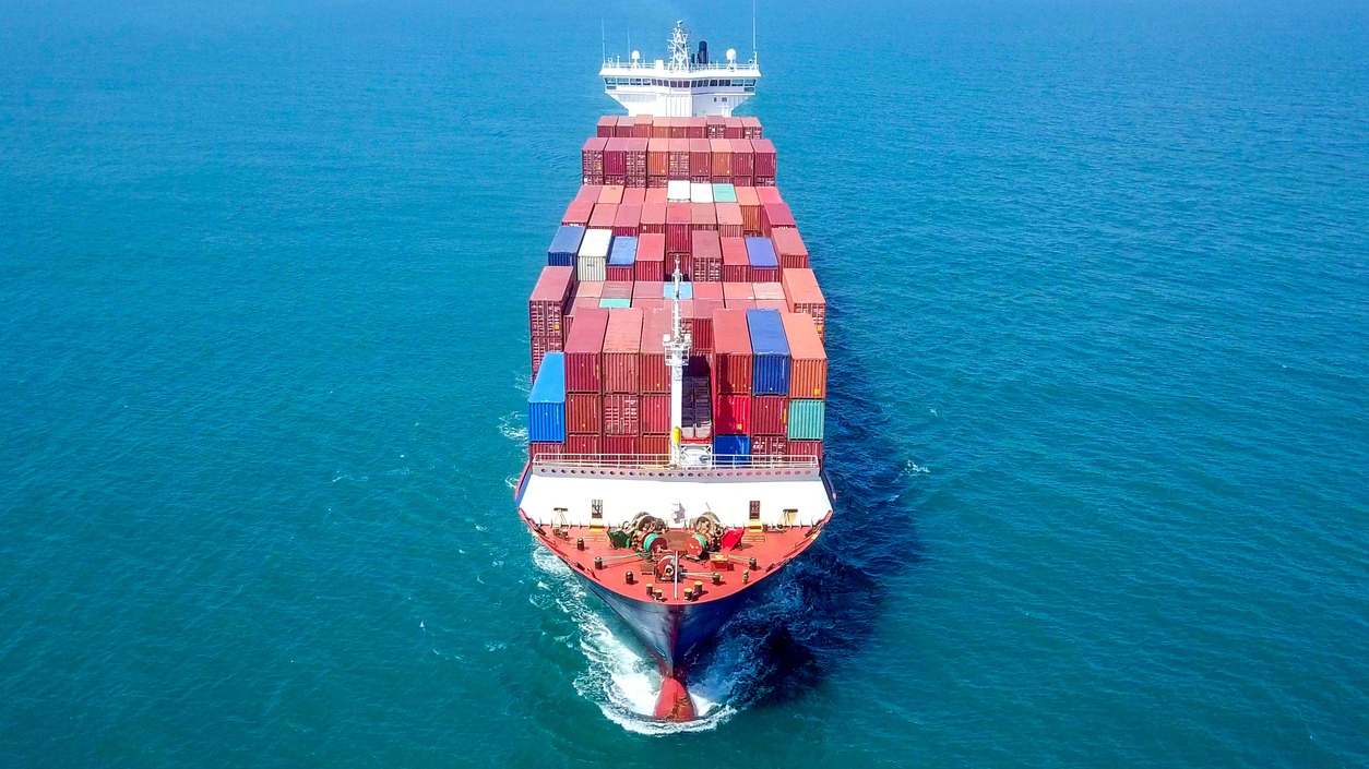 Barco carguero