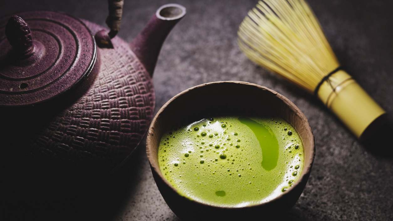 ¿Qué es el té matcha y cómo se prepara? En este post te contamos todo acerca de los beneficios de esta bebida.