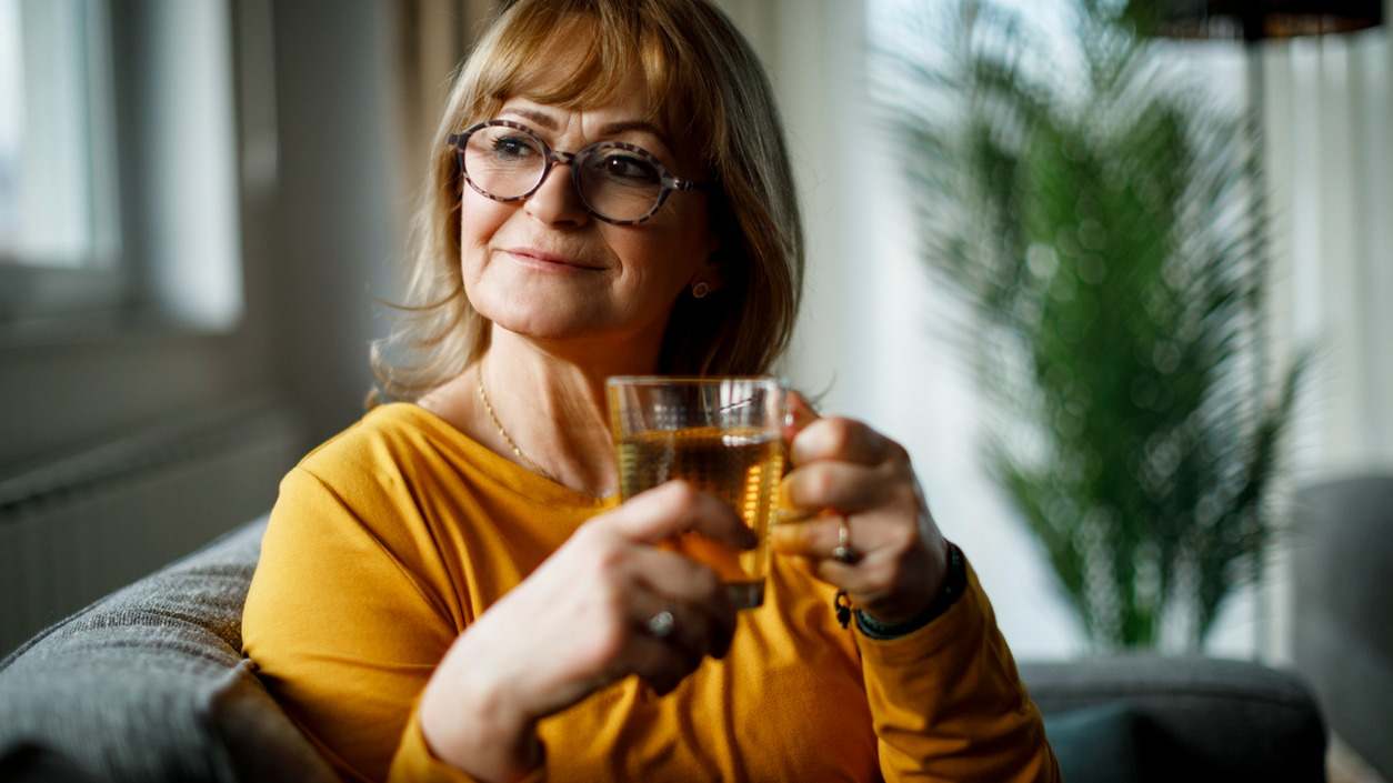 En este artículo te contamos una serie de infusiones para enfrentar a la menopausia y hacer frente a los cambios que trae consigo para tu salud.