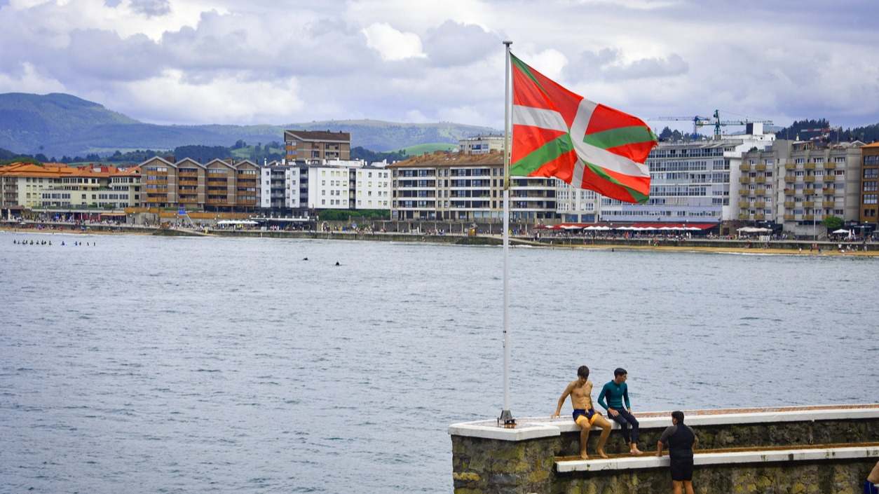 Zarautz País Vasco economía mar
