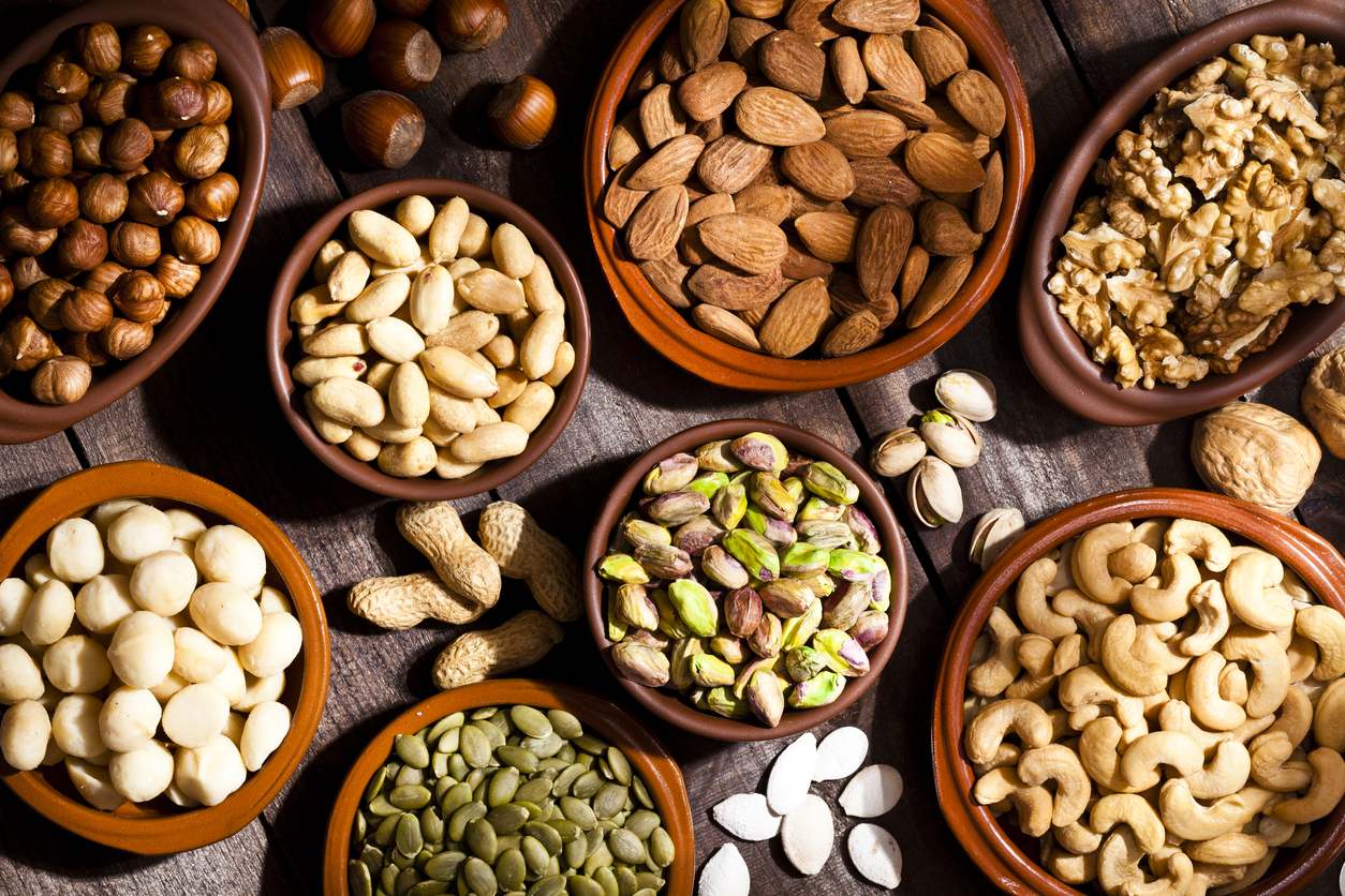 ¿Qué comer para la ansiedad? Descubre 10 alimentos saludables y nutritivos para calmar la ansiedad, prevenir su aparición y mejorar la salud emocional.