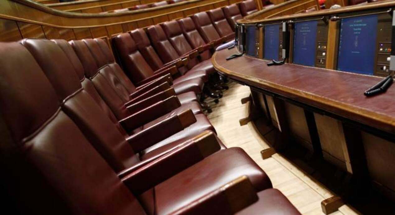 fila-escanos-vacios-congreso-ep(1).jpg