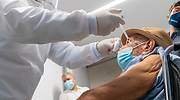 España necesita las dosis Novavax y Curevac para poder salvar el verano