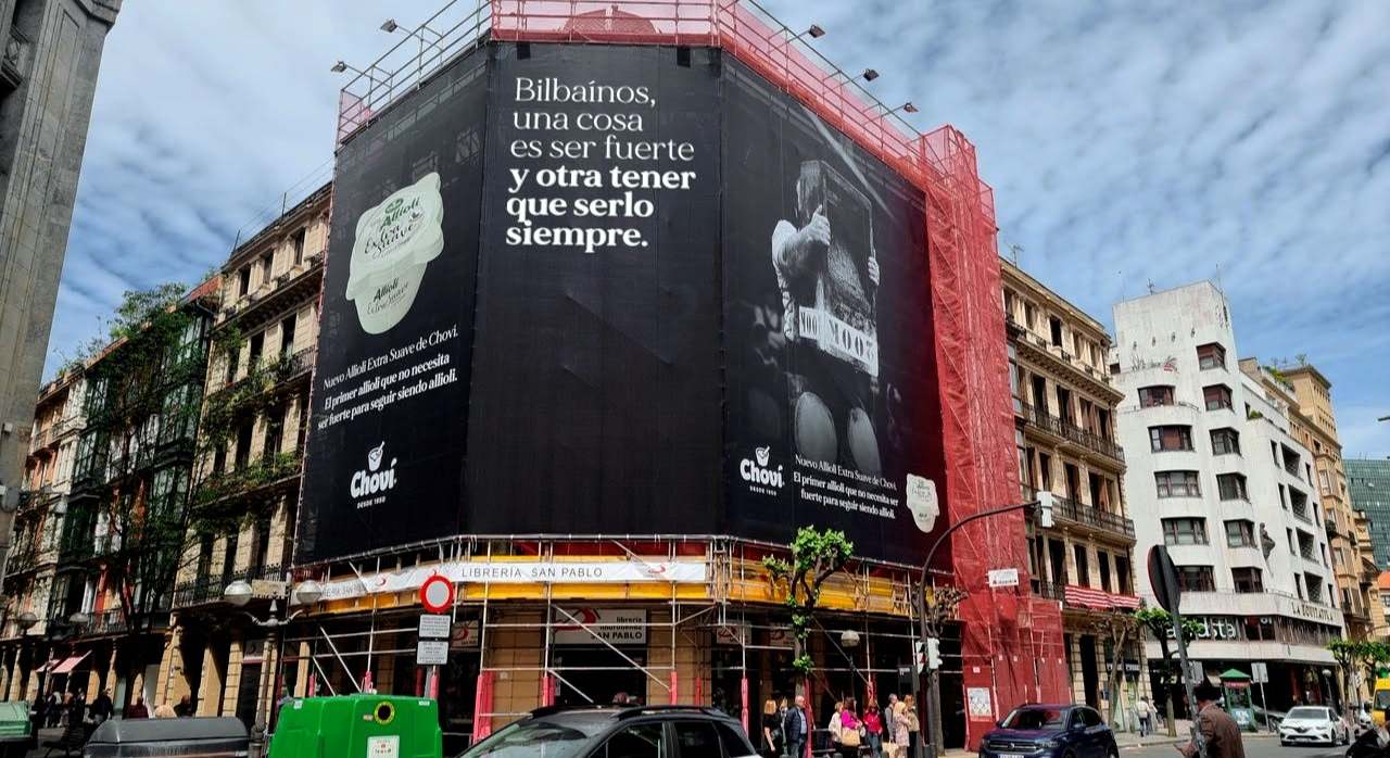 Lona publicitaria de Choví en Bilbao.