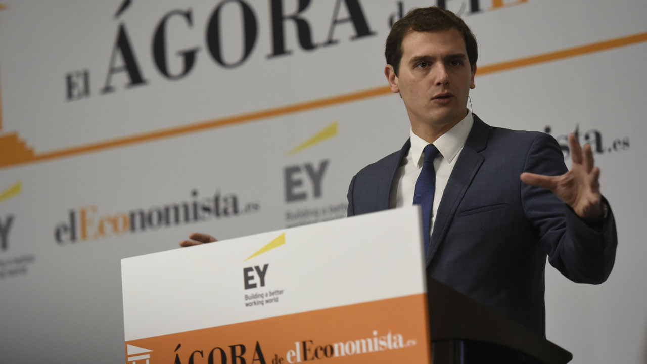 Rivera aprobará un Estatuto del Contribuyente para eliminar trabas y poner plazos a la Administración