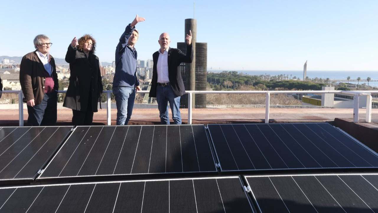 Instalaciones fotovoltaicas sobre un edificio