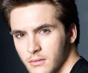 /imag/_v0/1280x852/5/6/2/ricardo-gomez.jpg - 300x250