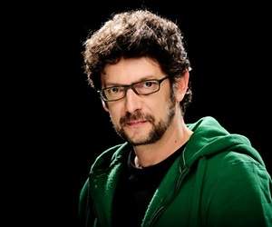 /imag/_v0/1280x852/6/d/e/manolo-solo.jpg - 300x250