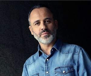 /imag/_v0/1280x852/8/f/e/javier-gutierrez.jpg - 300x250