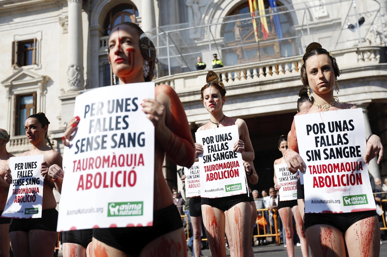 Protesta contra los toros