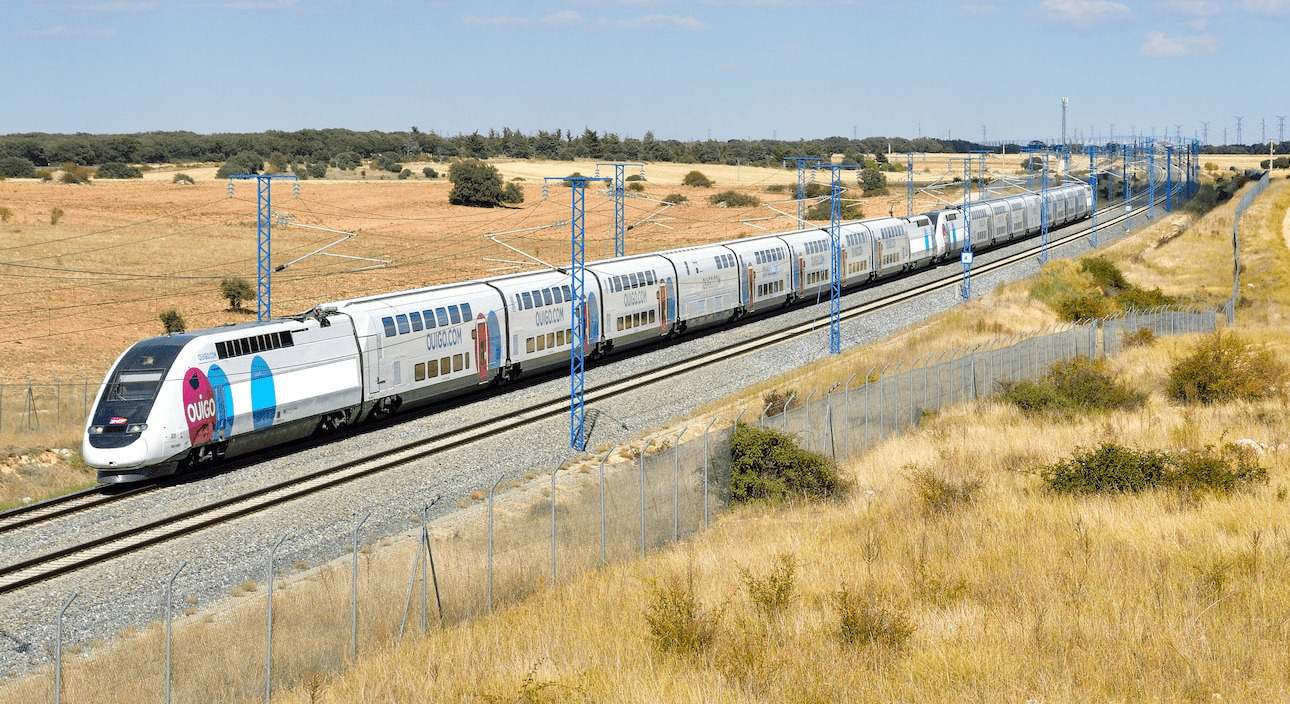 Tren de Ouigo entre Madrid y Barcelona. / Cesare Sapienza
