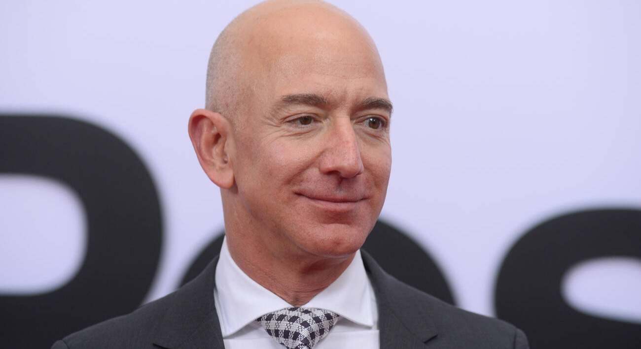 Así funciona "la regla de la hora" que usa Jeff Bezos para ser "más inteligente": la neurociencia lo avala