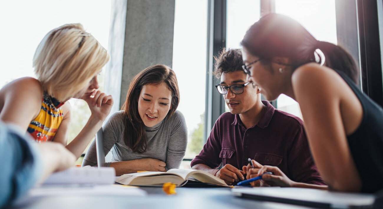 Las tres carreras universitarias que menos esfuerzo requieren, según la Inteligencia Artificial