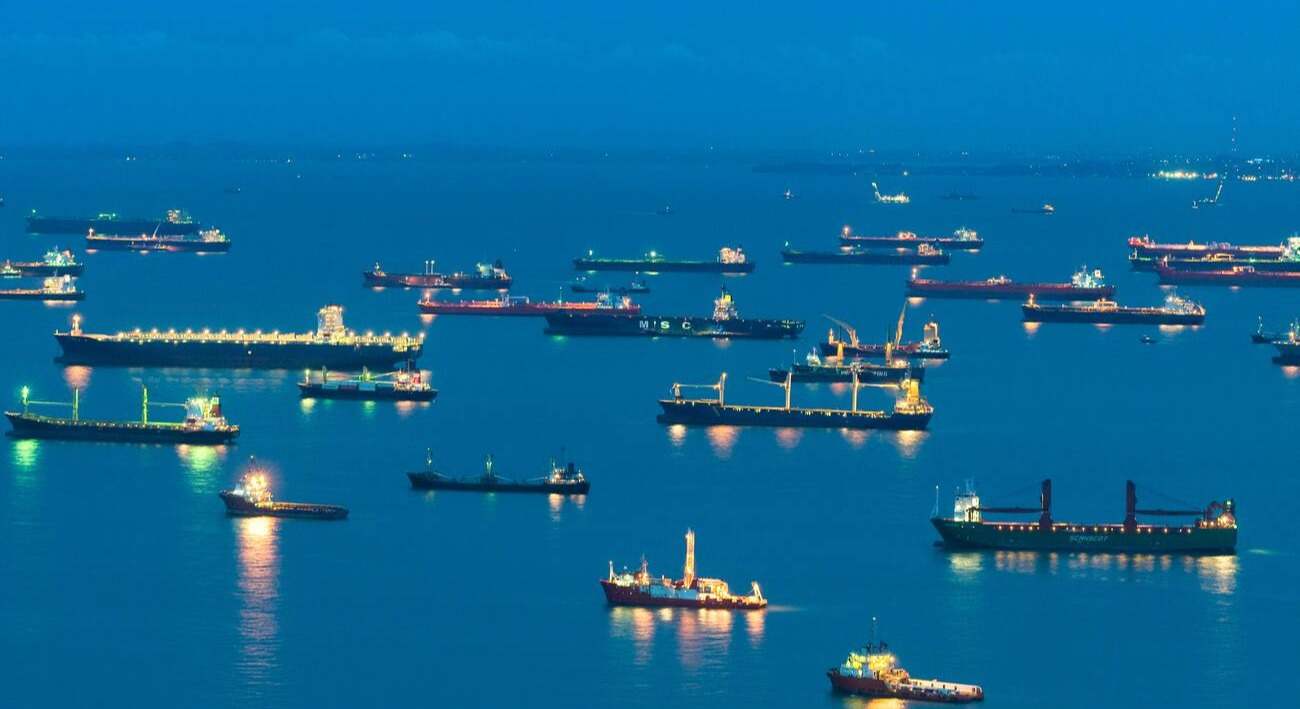 La historia de un "hacker" de 15 años que alteraba las rutas de los petroleros en el Mediterráneo por diversión