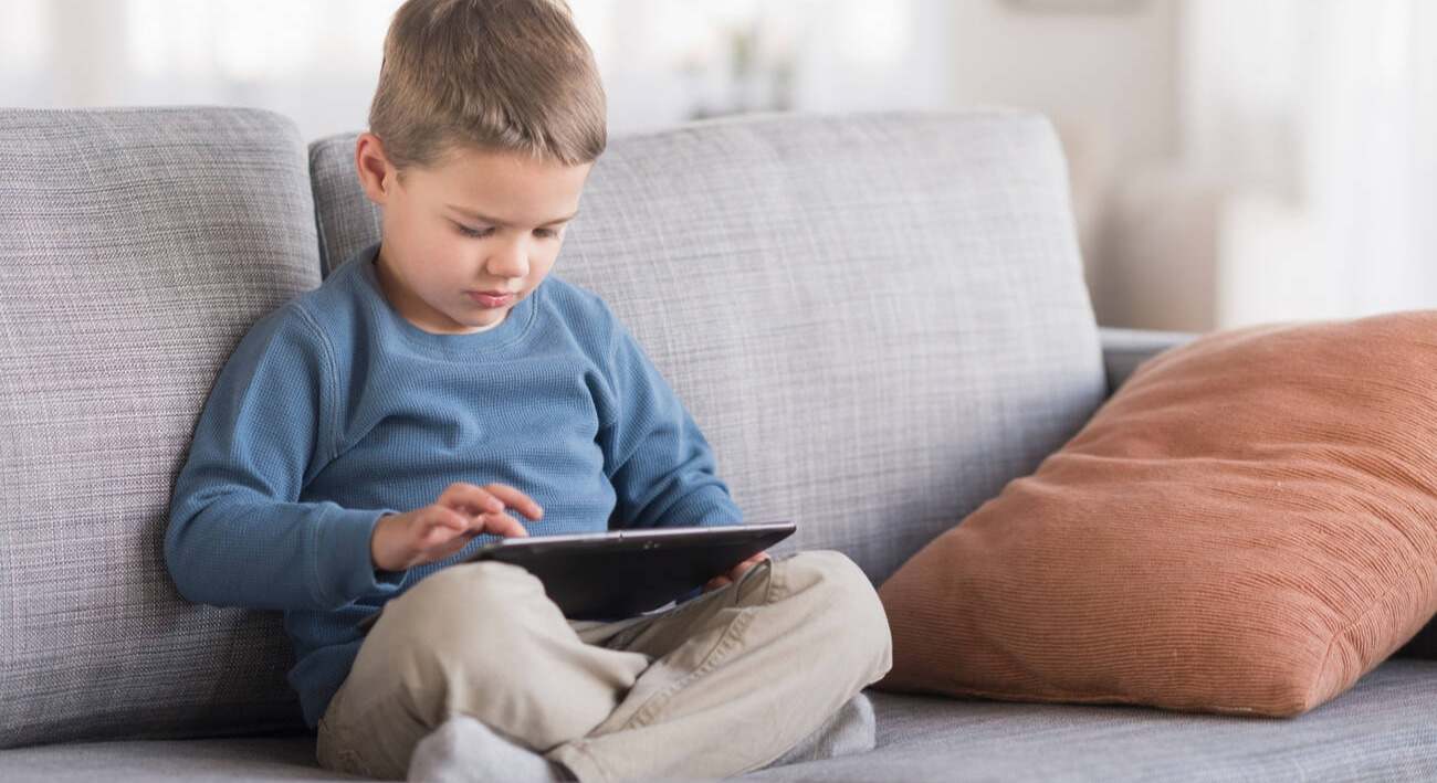 Niños con tablets