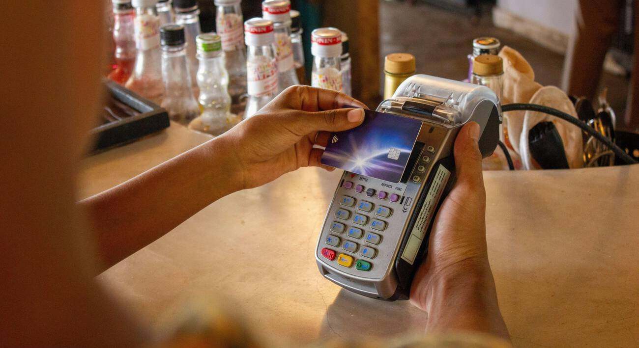 Los datáfonos también son un peligro: así es como los ciberdelincuentes los utilizan para vaciarte la cuenta