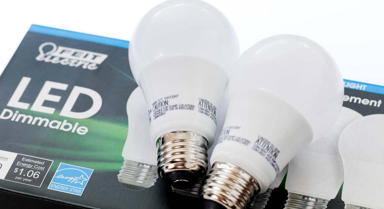 ¿Se puede utilizar una bombilla LED de 100W en un casquillo de 60W?