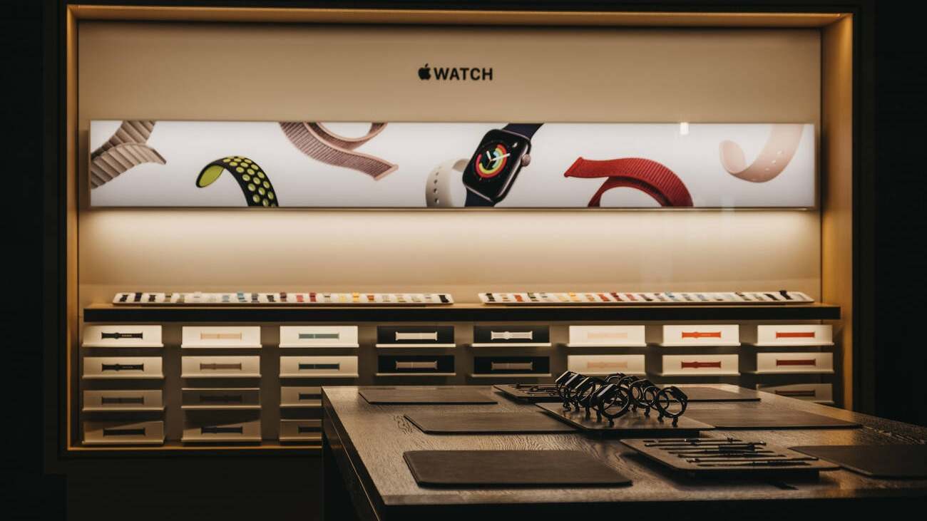 Apple Watchs expuestos en una tienda