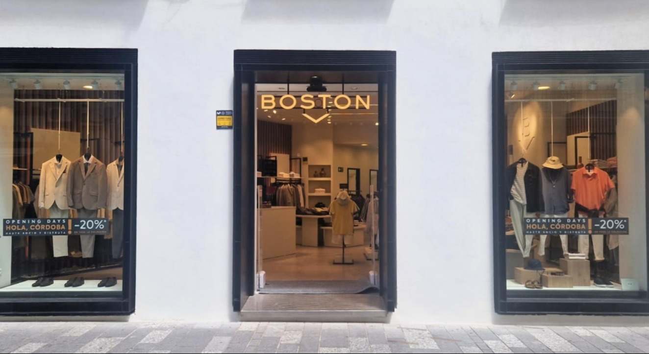 Tienda de Boston en la calle Cruz Conde de Córdoba.