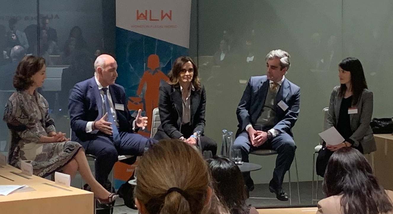 Acto de presentación de su Comisión de Banking & Finance de Women in a Legal World (WLW)