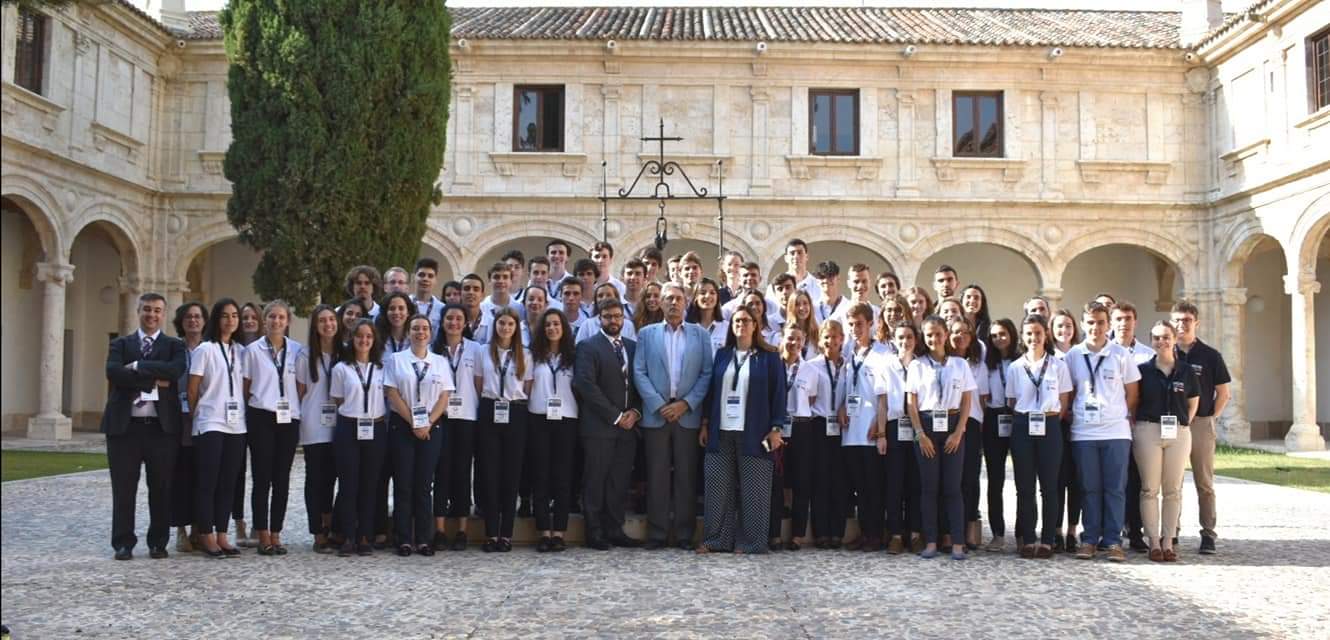 Grupo-viaje-XIV-Becas-Europa_julio-2019.jpg