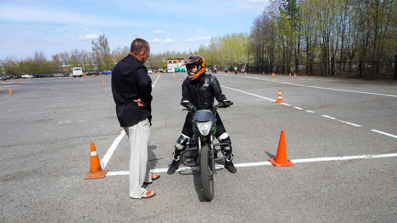 curso clases de carnet de moto motocicleta