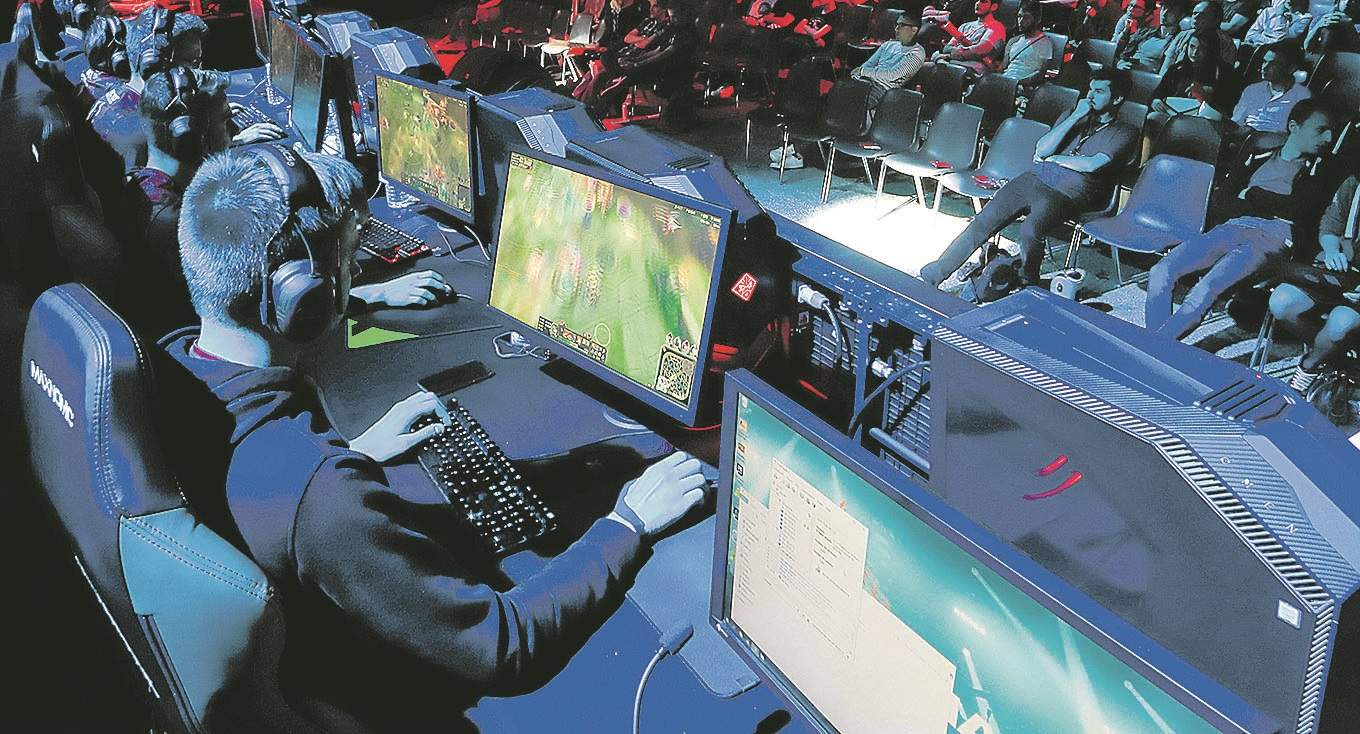 Los eSports, vía de acceso a una generación esquiva