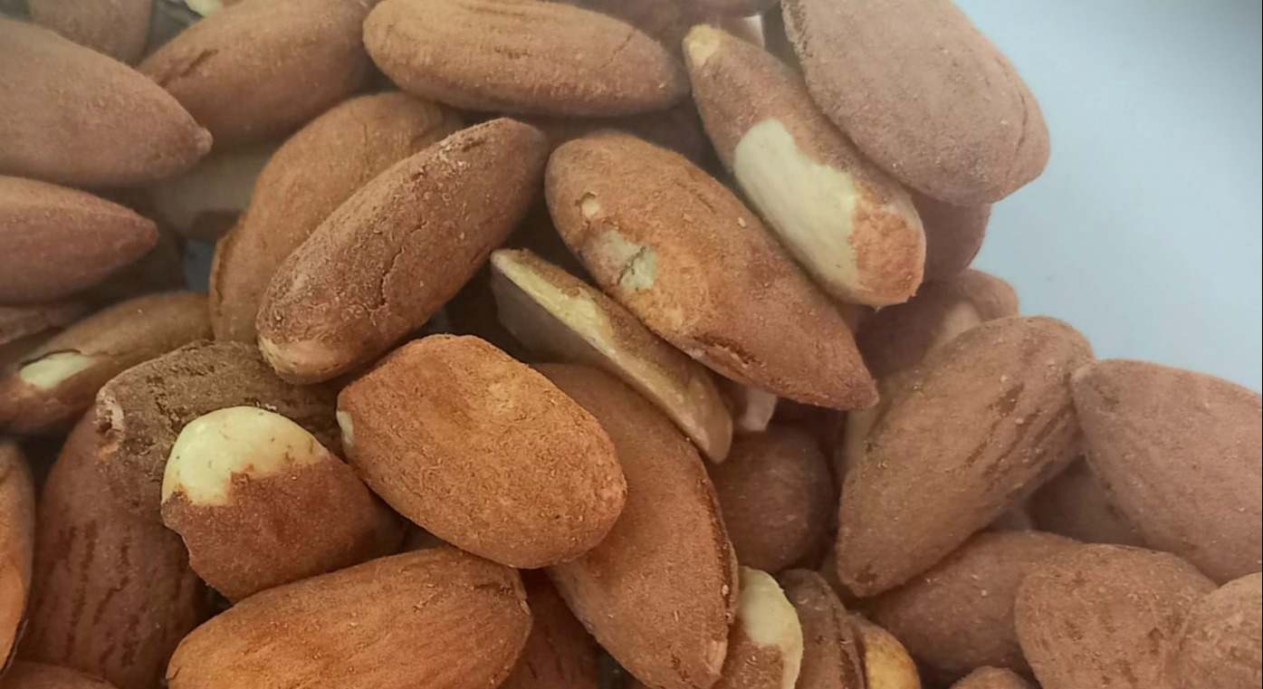 Almendras a granel.