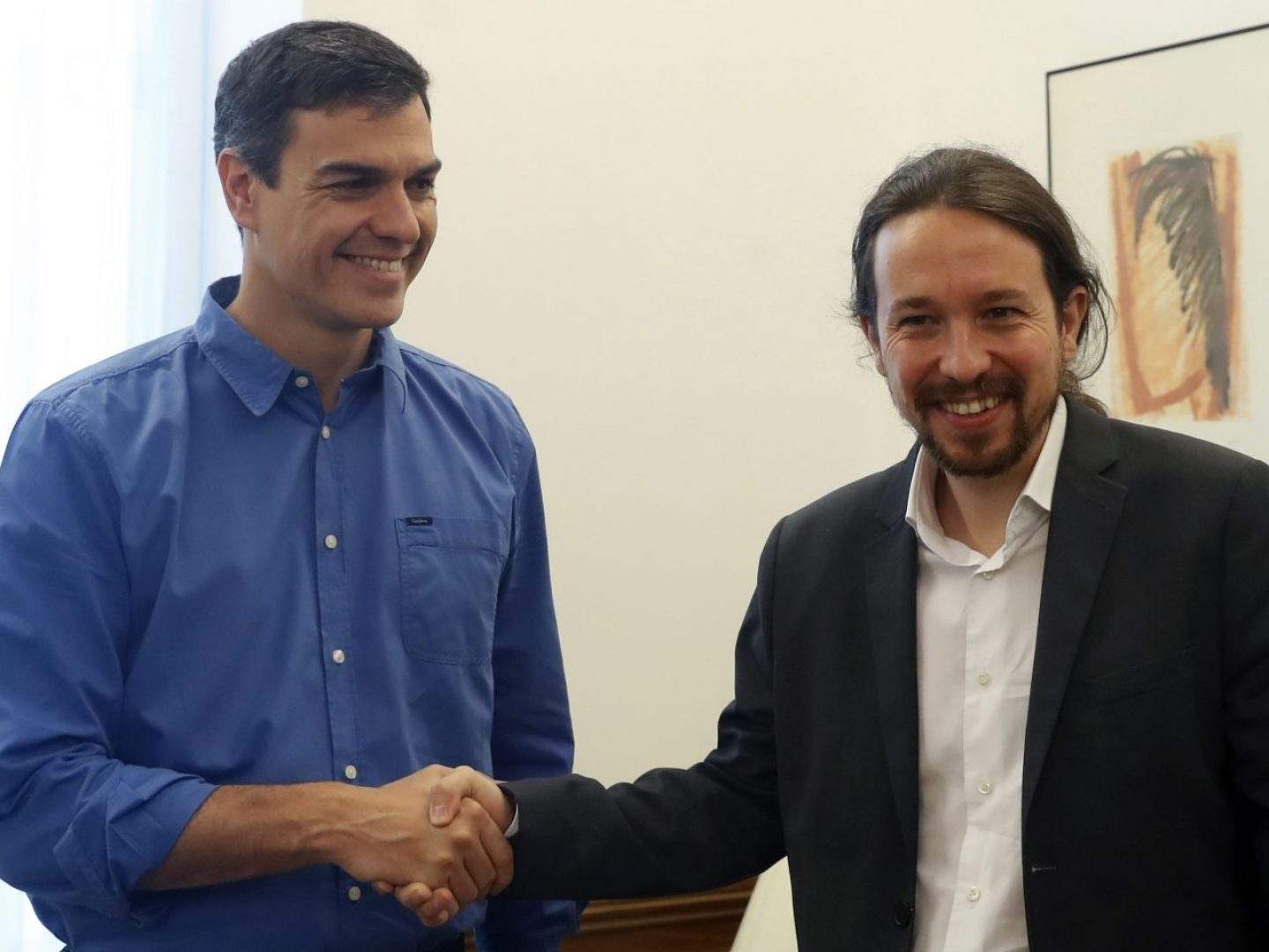 iglesias-sanchez-manos-efe.jpg