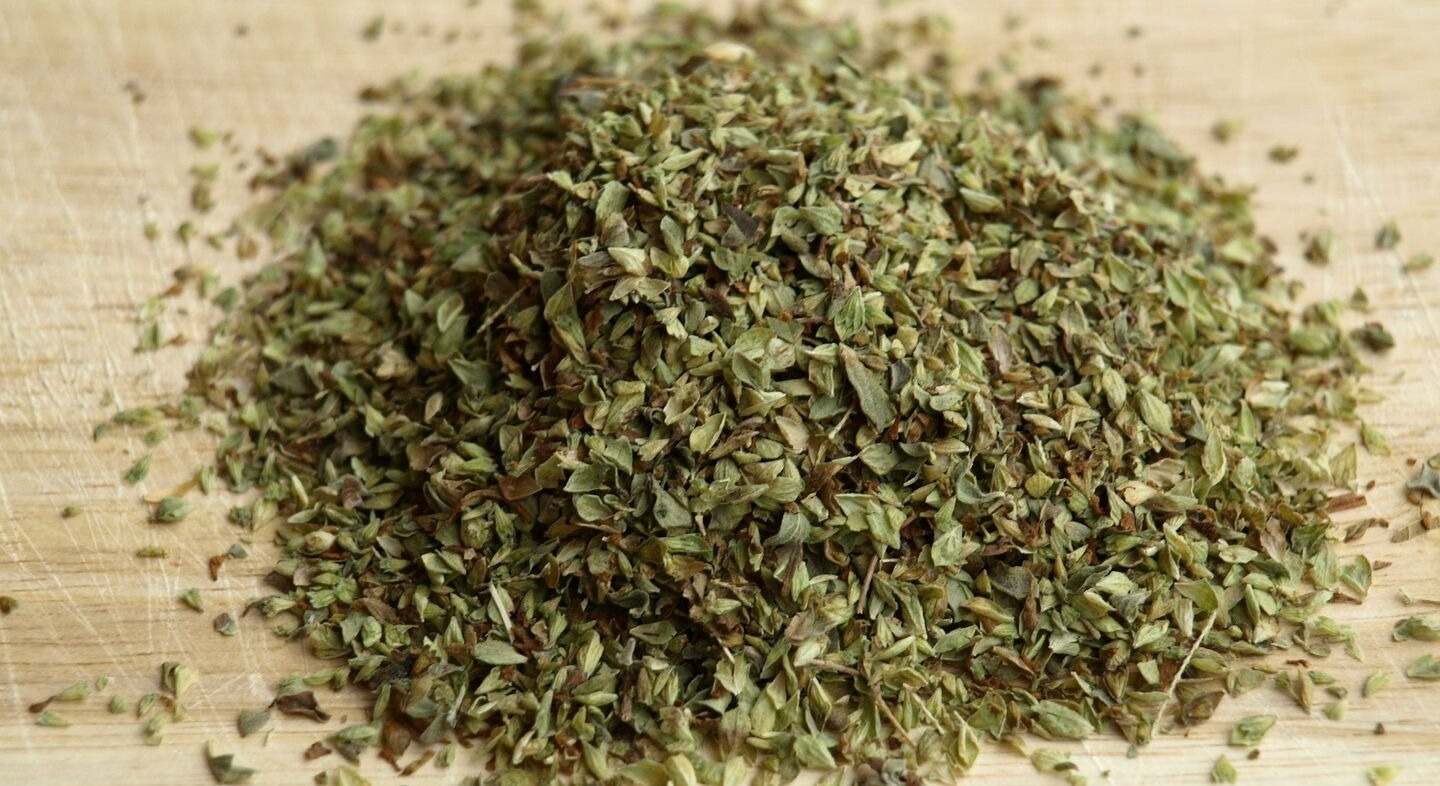 El orégano es una hierba aromática muy apreciada gastronómicamente