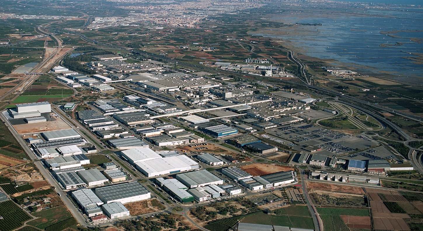 Imagen aérea de Ford y su parque de proveedores en Almussafes, muy cerca de La Albufera.