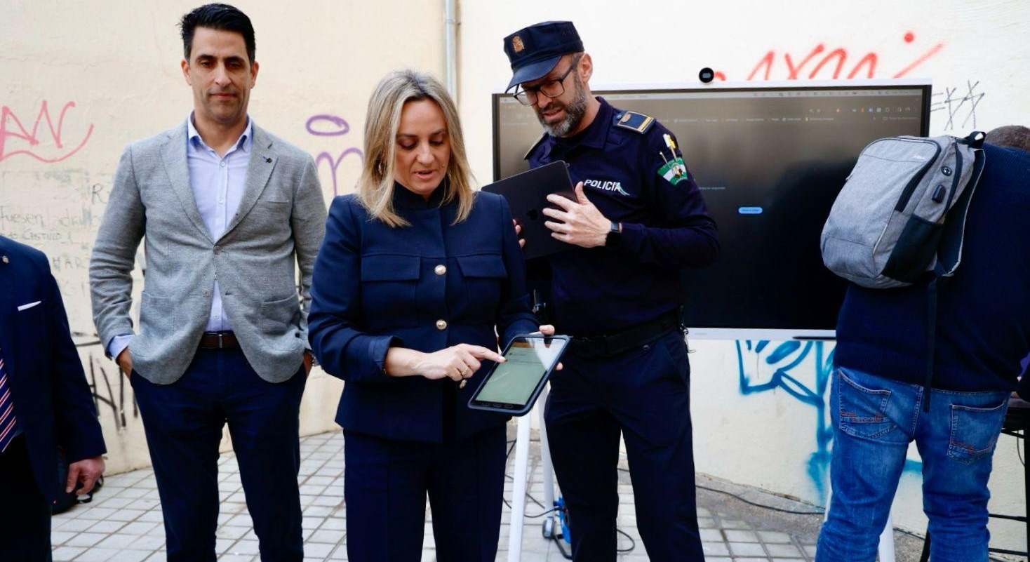 Marifrán Carazo, Juan José Prieto, pintadas Granada