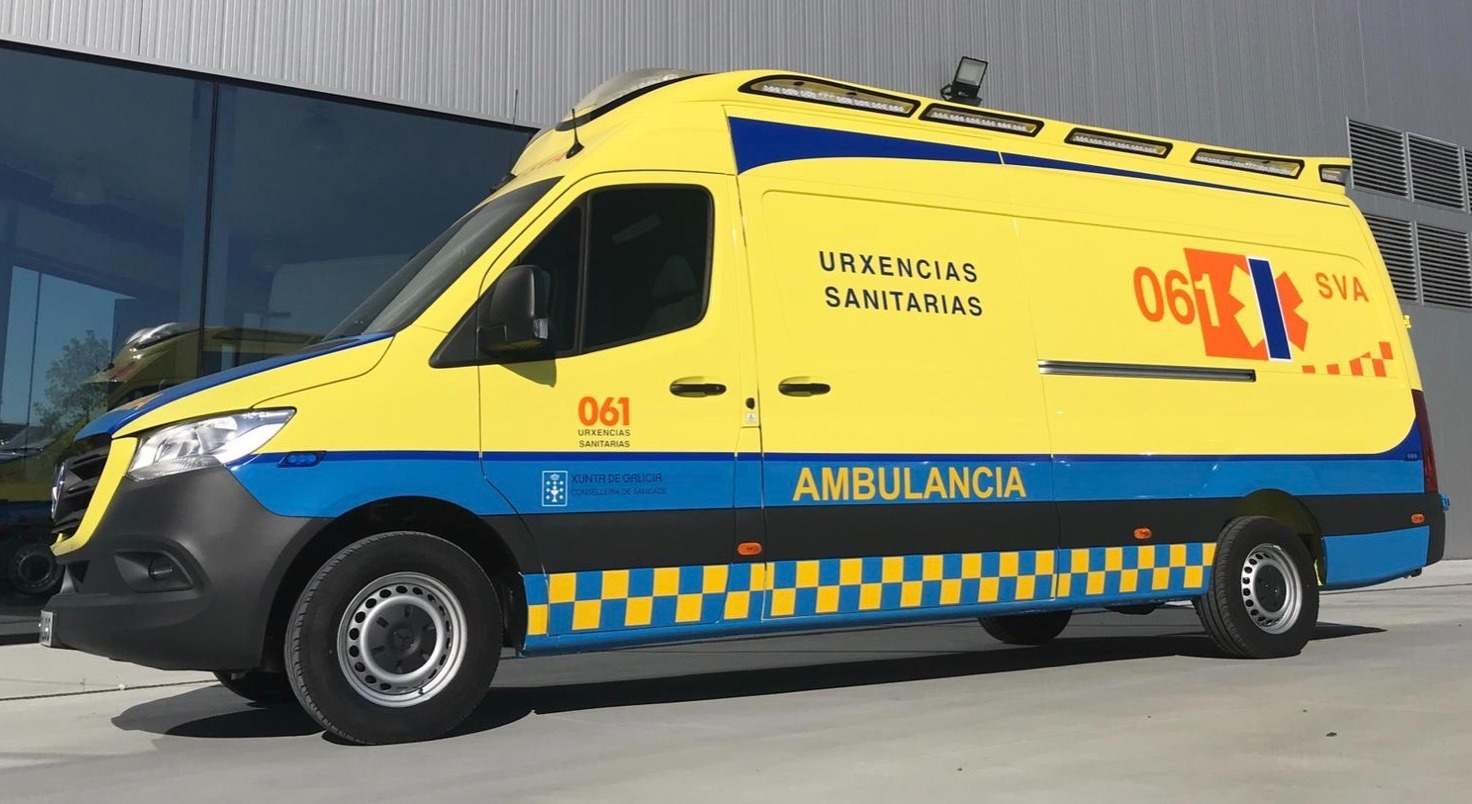 Imagen de recurso de una ambulancia de Emergencias Galicia.
