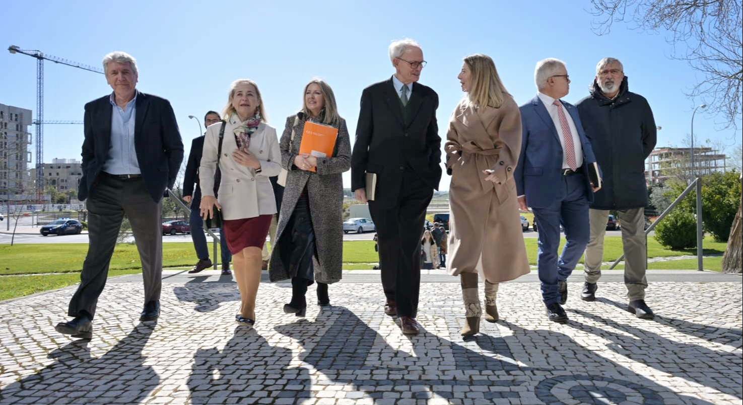La presidenta de la Junta de Extremadura en la I Jornada de Formación Dual dle Extremadura