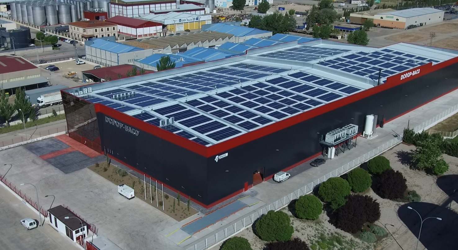 Instalaciones de Dcoop para su marca de vinos Baco.