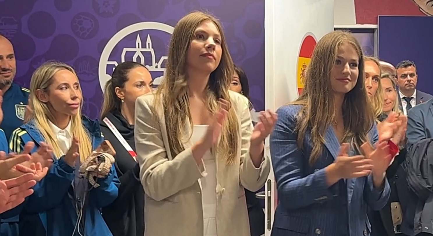 Leonor levanta el ánimo de la Selección femenina en los vestuarios